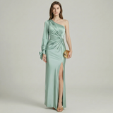 Robe Maxi Satinée à Épaule Dénudée avec Fente